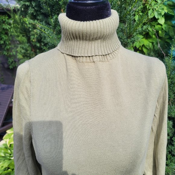 Medium Woolrich green long sleeves turtleneck sweater - Picture 2 of 6